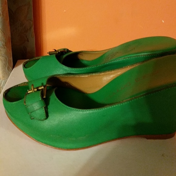 Green, Jessica Bennette - Picture 1 of 3